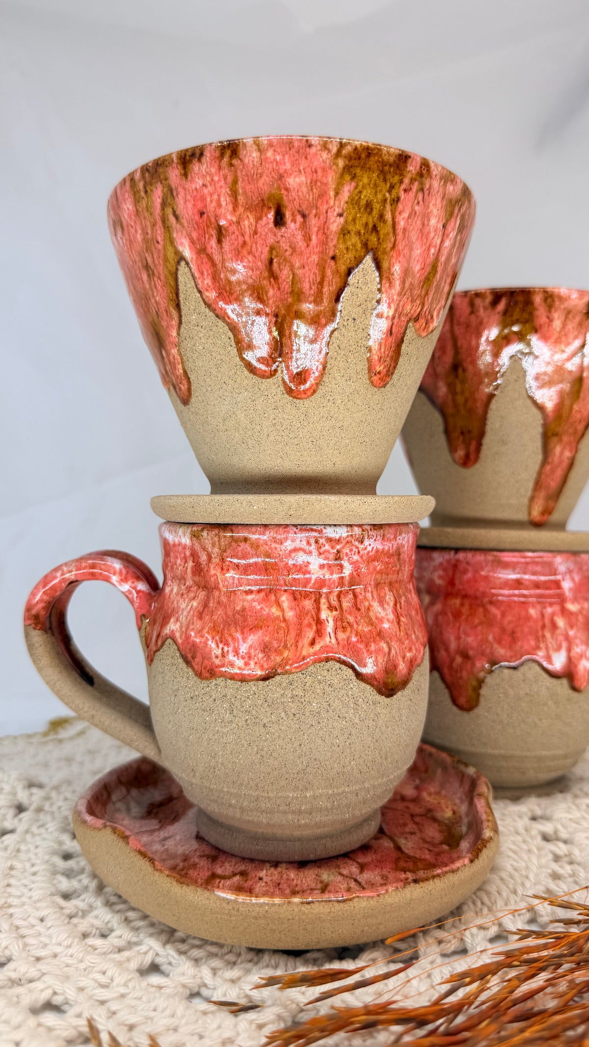 Kit caneca redonda e coador rosa